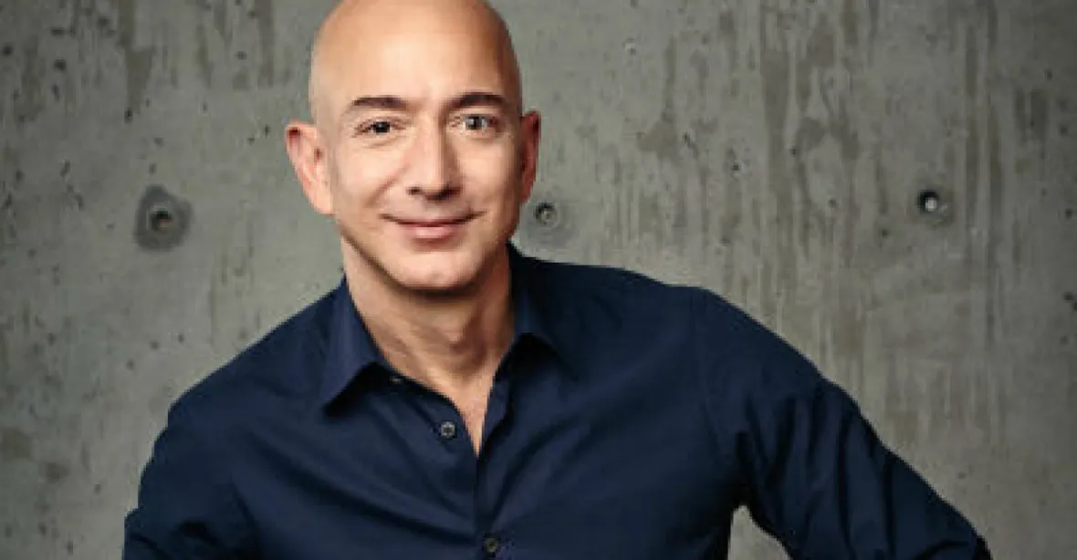 Nejbohatším člověkem je Jeff Bezos, Kellner je na 88. místě