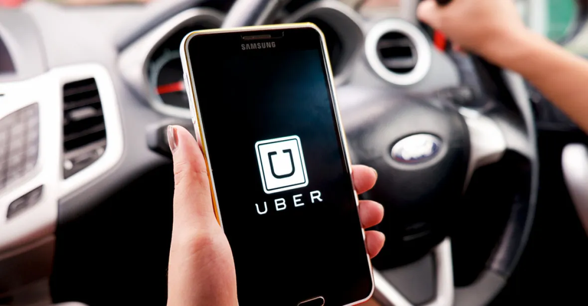 Uber se dohodl s vládou, V Česku bude jezdit a evidovat tržby