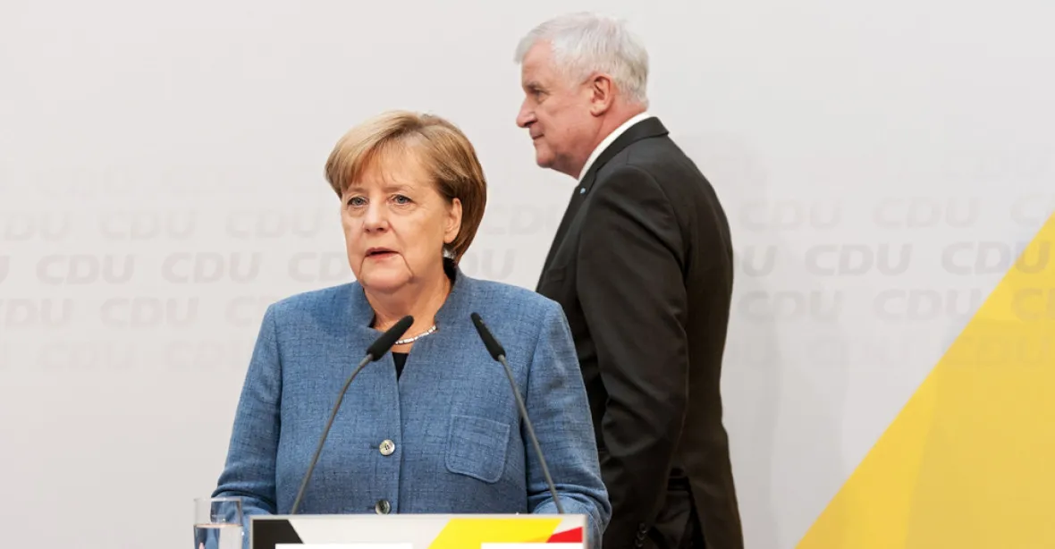 Merkelová a zástupci CSU a SPD podepsali koaliční smlouvu