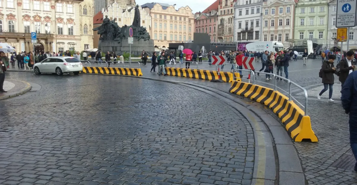 Praha se opevňuje. Protiteroristické zábrany budou i na Václavském náměstí