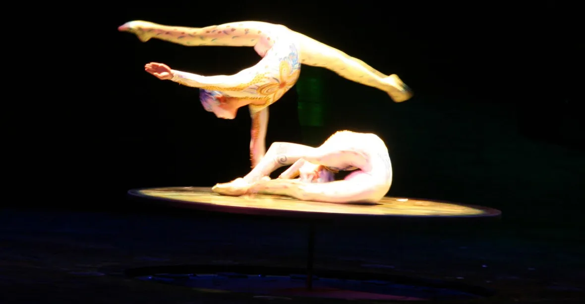 Po pádu na scéně zahynul akrobat z Cirque du Soleil