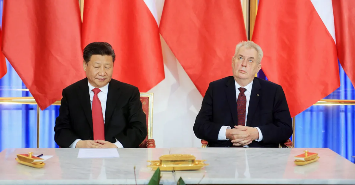 Zeman gratuloval čínskému prezidentovi ke znovuzvolení. Doufá v další osobní setkání