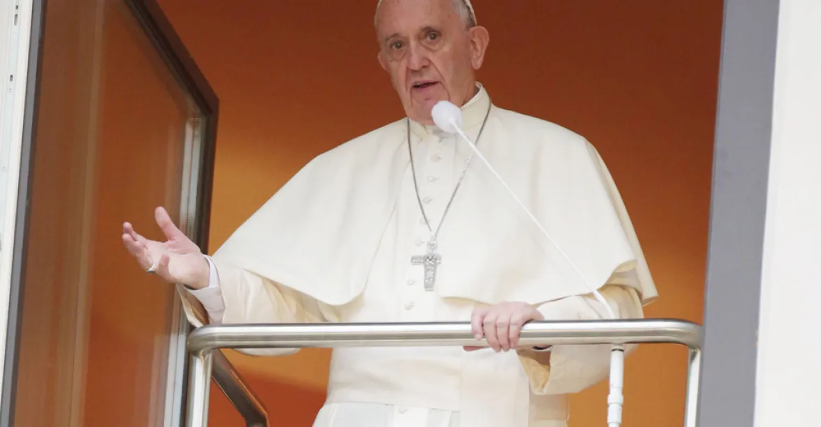 Papež: Prostituce je novodobé otroctví, nezaměstnanost mladých hřích společnosti
