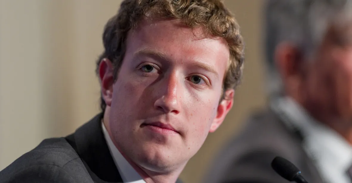 Šéf Facebooku se kaje kvůli zneužití dat, zlepší ochranu údajů a vystoupí před Kongresem