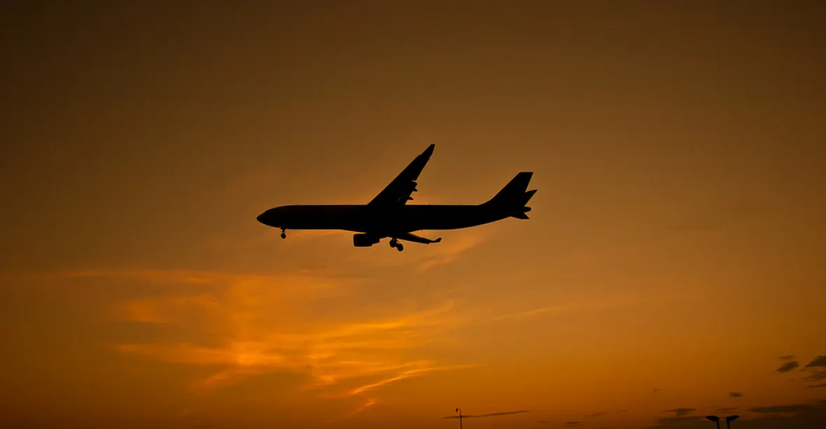 Dvě letadla z Prahy nemohla kvůli písečné bouři v Egyptě přistát