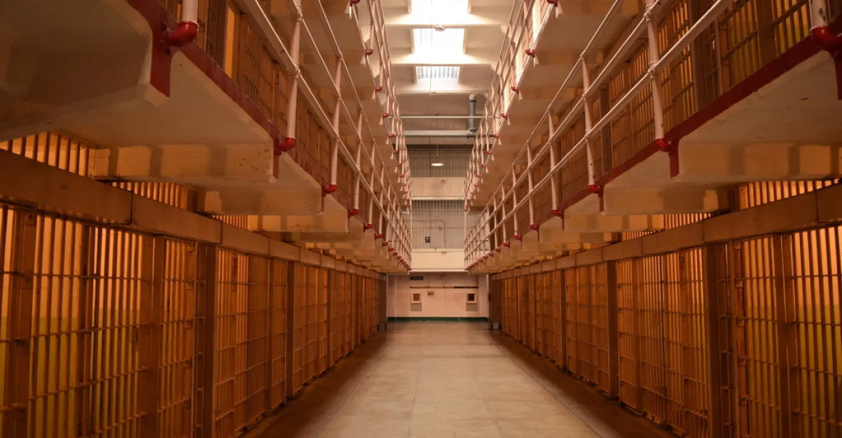 Náklady na jednoho vězně stojí víc než rok studia na Harvardu