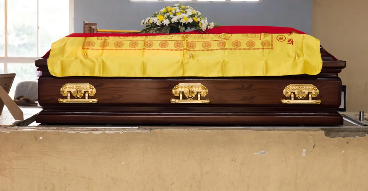 Prožijte si svou smrt. Čínský pohřební ústav nabízí novou službu klientům