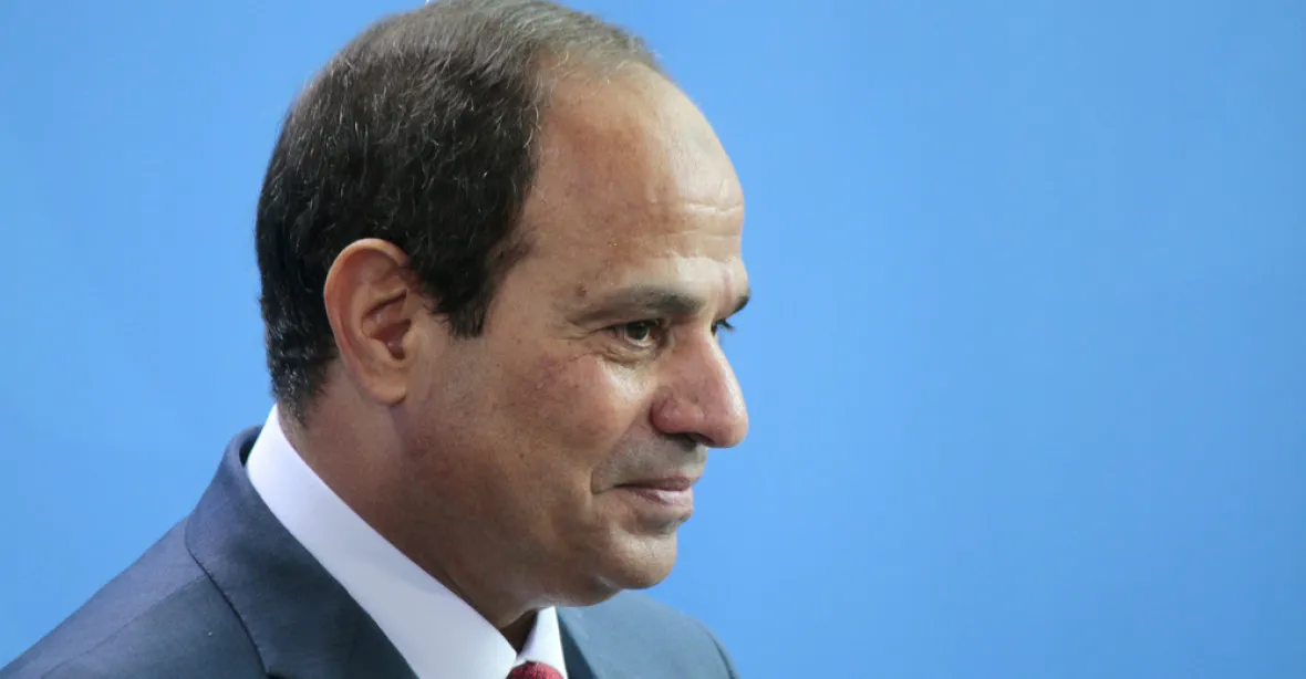 V Egyptě byl na další tři měsíce prodloužen výjimečný stav