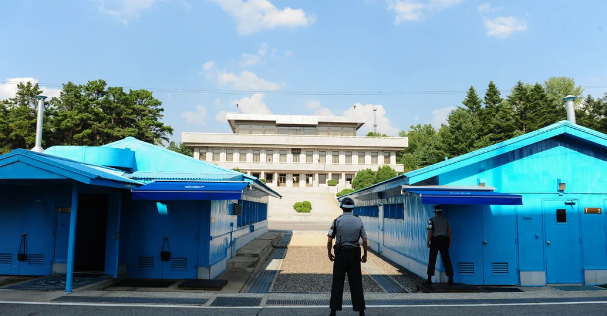 Prezident Jižní Koreje se na hranicích setká s Kimem. Ten přijde pěšky
