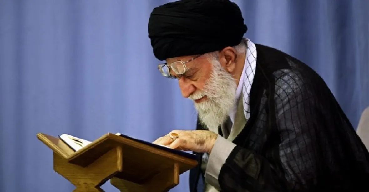 Spojme se proti USA, vyzval Chameneí muslimské státy