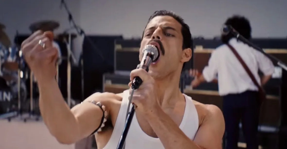 VIDEO: Freddie Mercury ožívá. Zveřejněn první trailer z nového filmu o skupině Queen