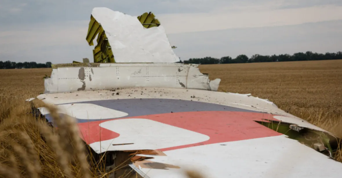 Let MH17 nad Donbasem sestřelila raketa ruské armády, uvedli vyšetřovatelé