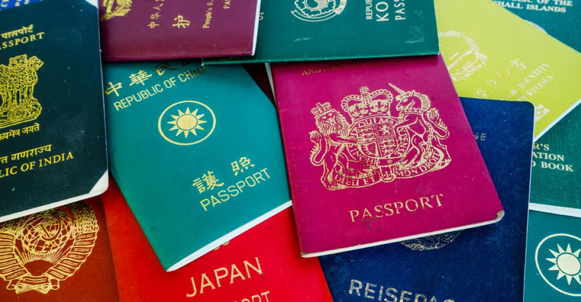 Český pas je sedmý nejsilnější na světě. Otevře dveře do 182 zemí světa