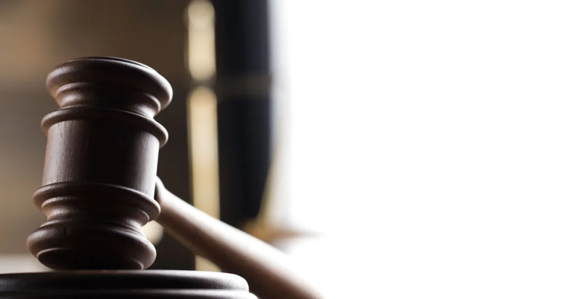 Žaloba exnáměstkyně na stát kvůli odvolání z funkce se zamítá, rozhodl soud