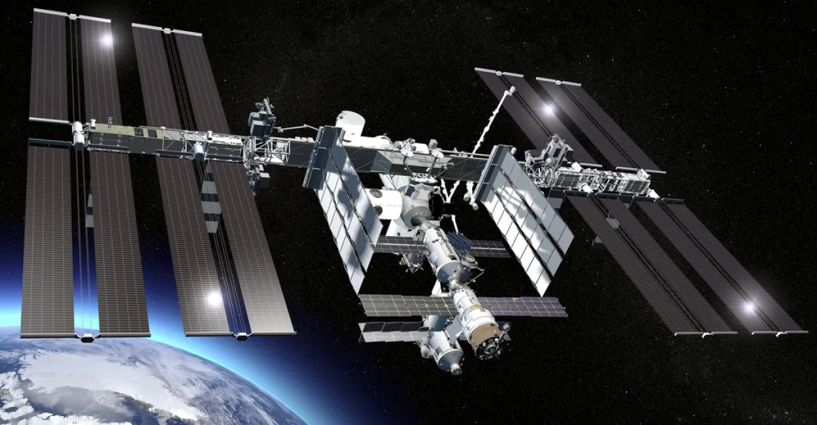 Ve stepi Kazachstánu přistál modul s třemi členy posádky ISS