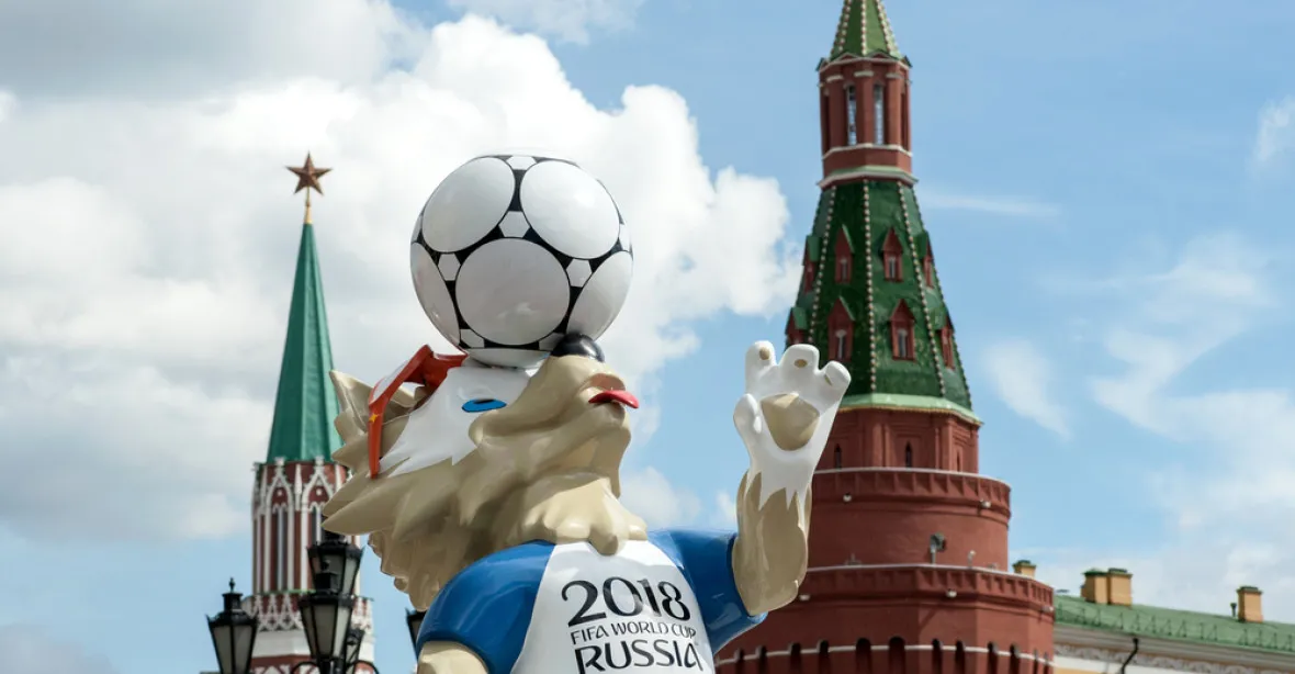 Ukrajina zvažuje zákaz přenosů z fotbalového šampionátu v „zemi agresora“ Rusku