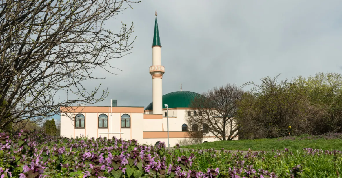 Rakousko zavře sedm mešit a vypoví několik imámů. Islamofobní krok, reaguje Turecko