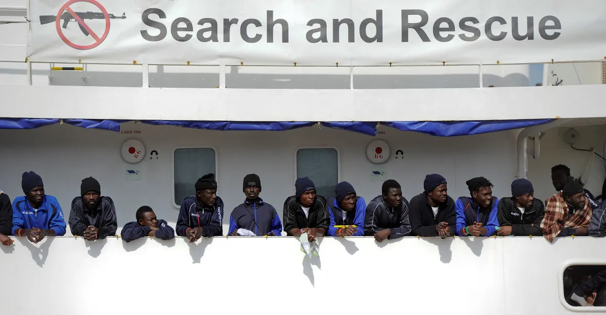 Itálie odmítla přijmout další loď s migranty, místo ní se nabídlo Španělsko