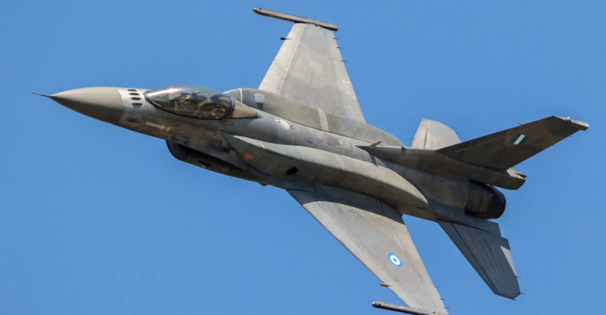 Slovensko chce stíhačky F-16, podle tisku jim dá přednost před levnějšími gripeny