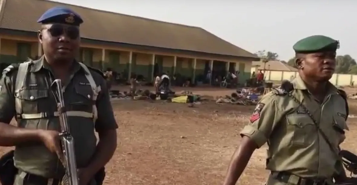 Krveprolití v Nigérii. Při víkendových nepokojích zahynulo 86 lidí