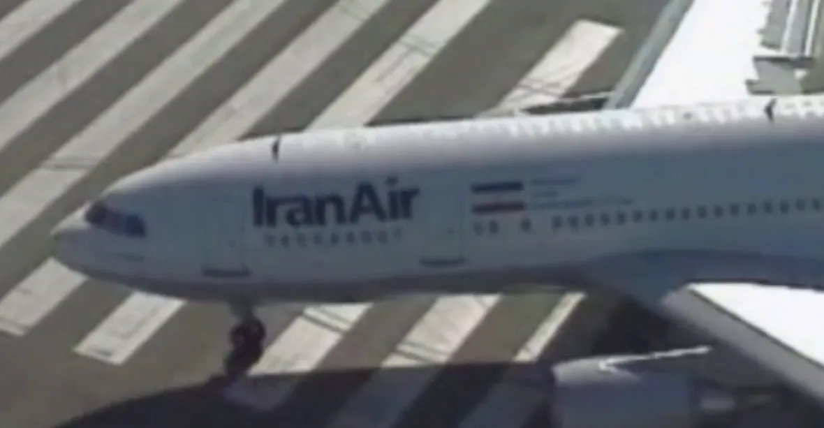 Američané sestřelili íránské civilní letadlo, zemřelo 290 osob
