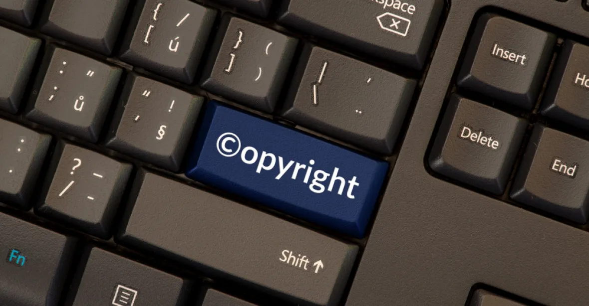 Europoslanci nepodpořili kontroverzní směrnici o autorských právech na internetu