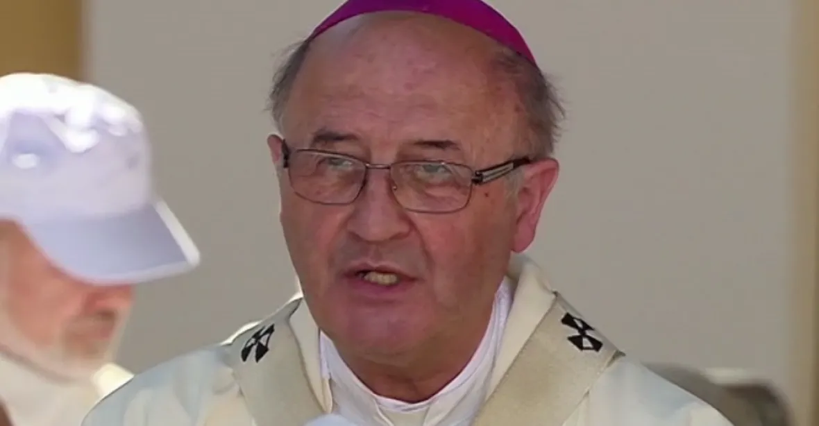 Roste politický vliv „potomků diktátorů,“ varoval na Velehradě olomoucký arcibiskup