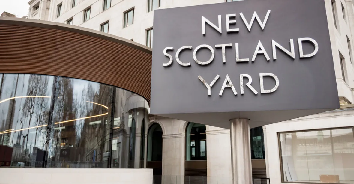 Scotland Yard: Oběti otravy sahaly na kontaminovaný předmět