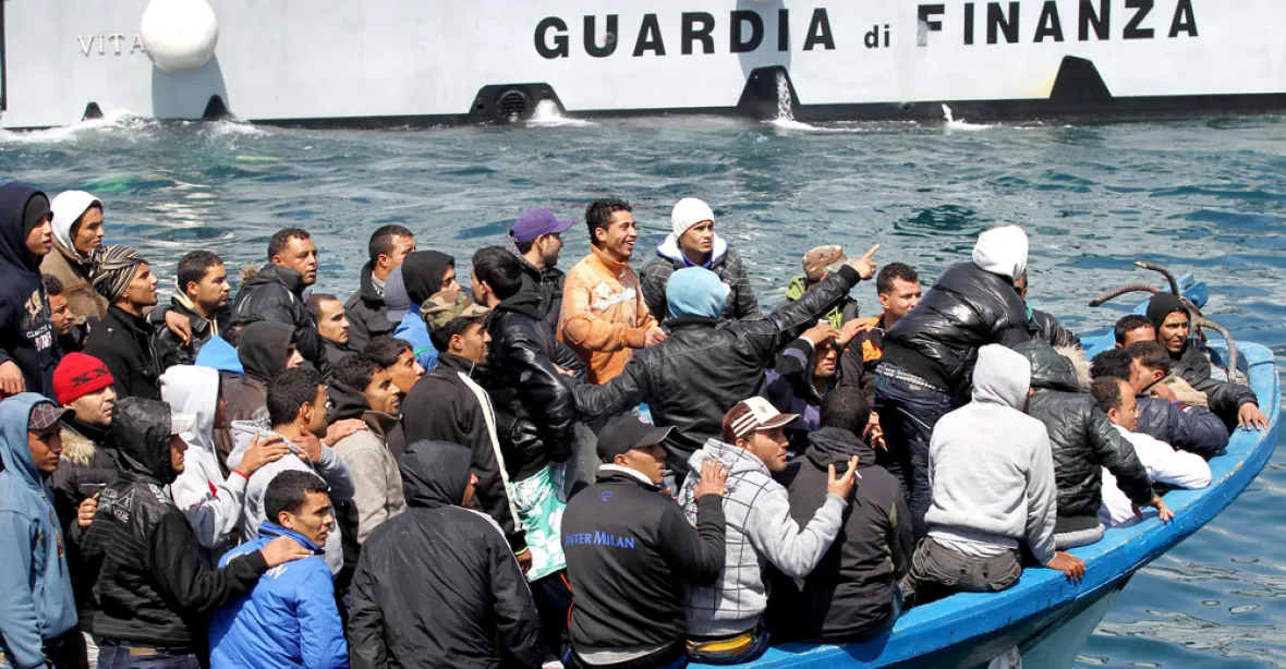 Odmítnuté migranty si rozeberou země Středomoří. Přistanou v Itálii