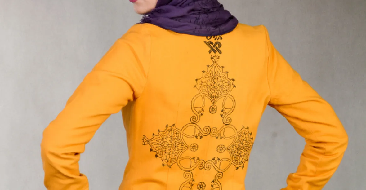 Írán zavede zákaz prodeje „neislámských“ plášťů ženám