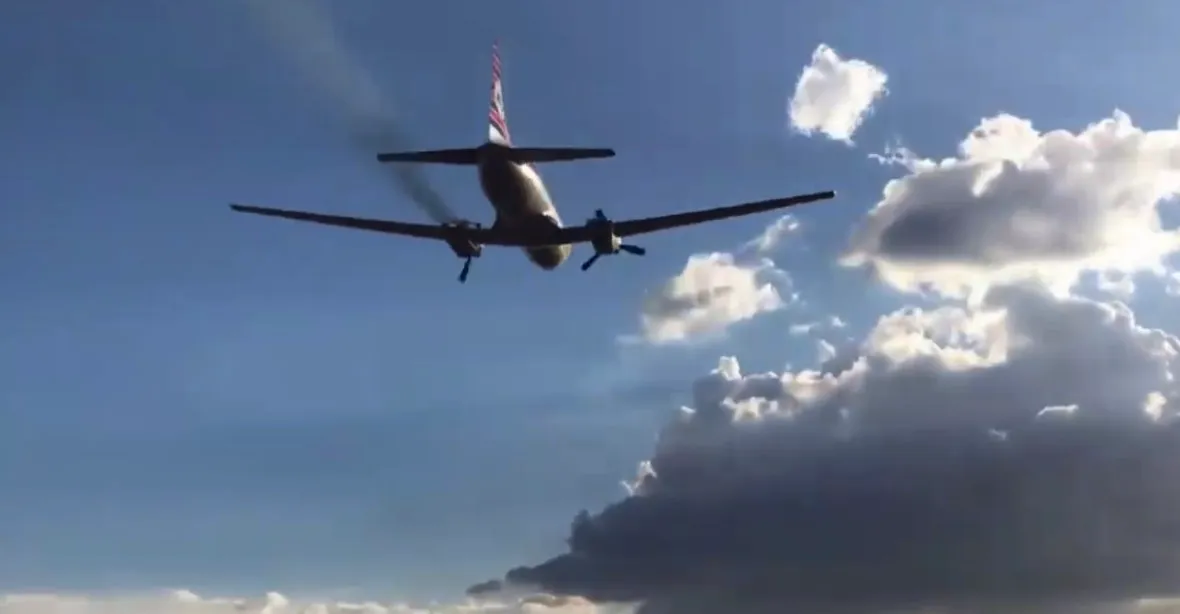 VIDEO: „Tohle bude špatný.“ Pasažér natáčel v padajícím letadle