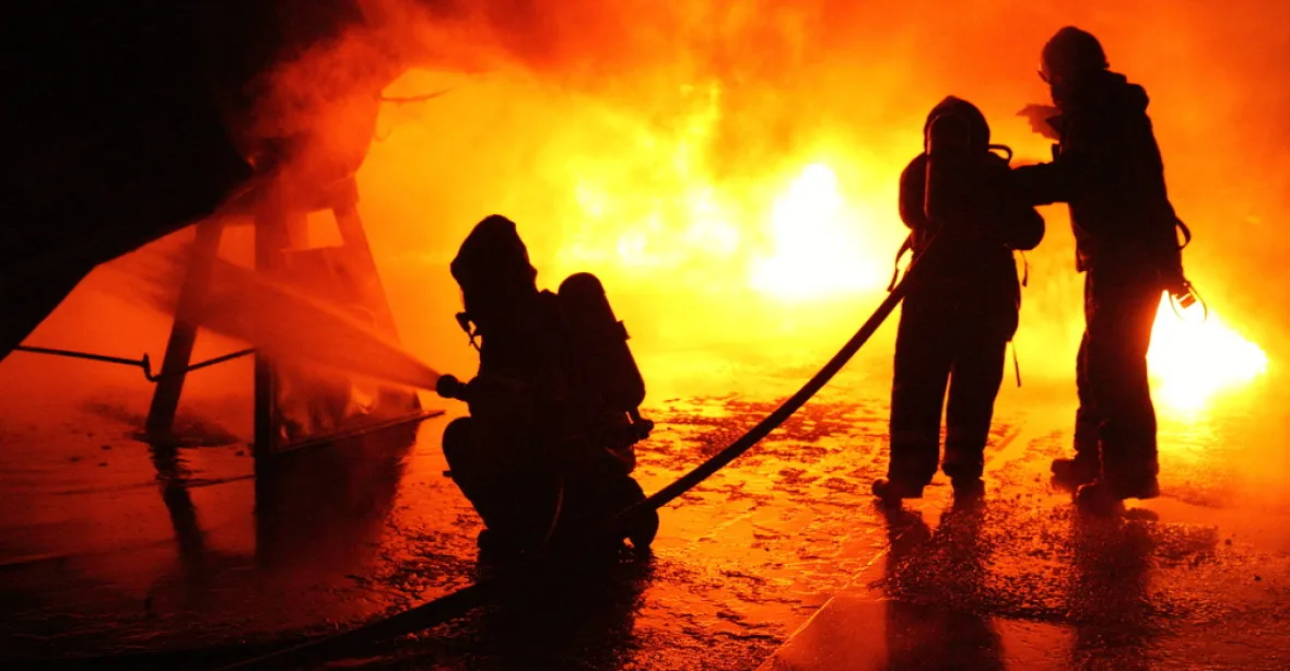 Švédsko nadále sužují požáry, evropské státy vyslaly pomoc