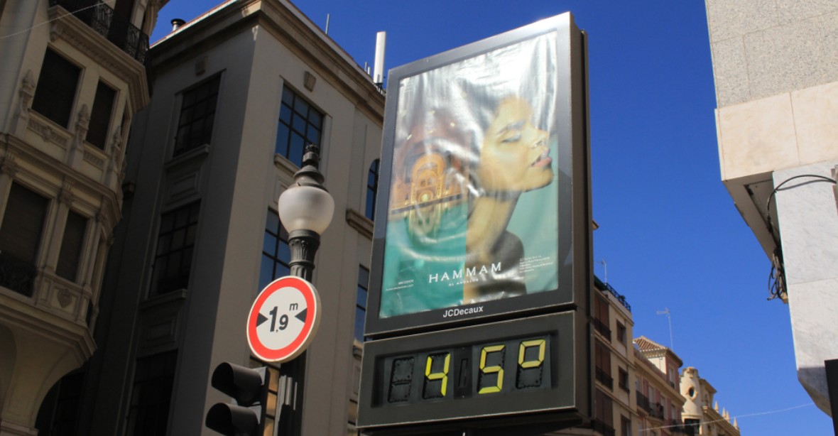 Nejhůře je ve Španělsku, které zažívá 45stupňová vedra. Mají už tři oběti