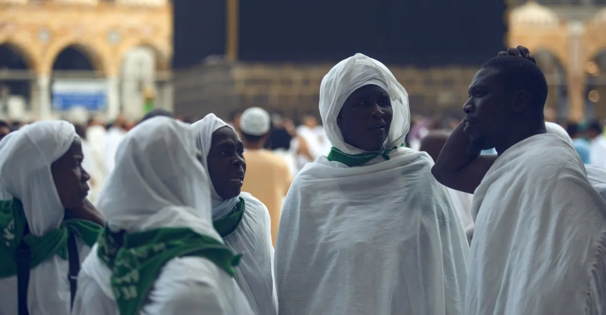 Tlačenice v Mekce. Pouť do ní letos absolvovalo 2,37 milionu muslimů, bez incidentů