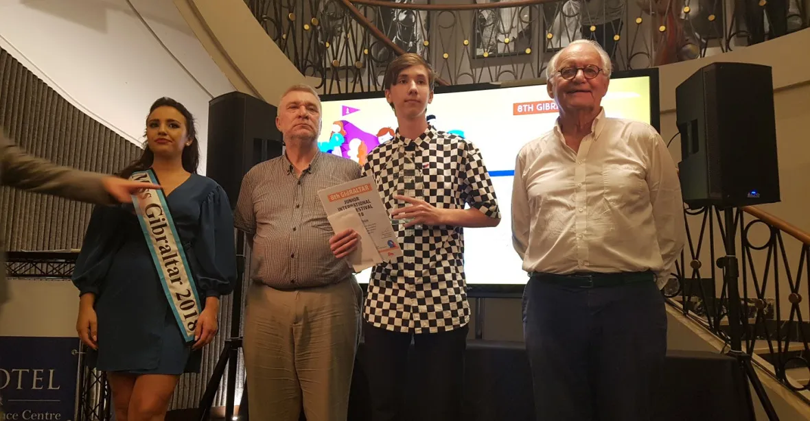 Mladý český šachista vyhrál turnaj na Gibraltaru