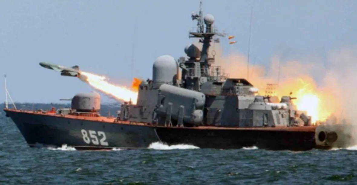 Další manévry. Rusko chystá vojenské cvičení ve Středozemním moři