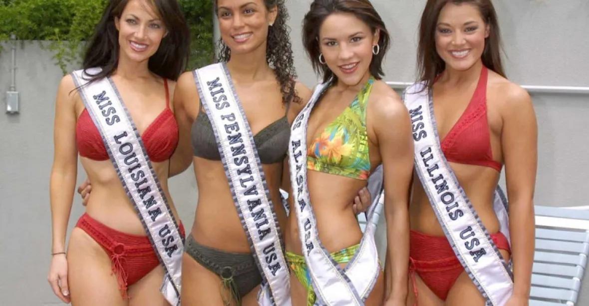 Miss USA proběhla poprvé bez promenády v plavkách. Diváci pískali a bučeli