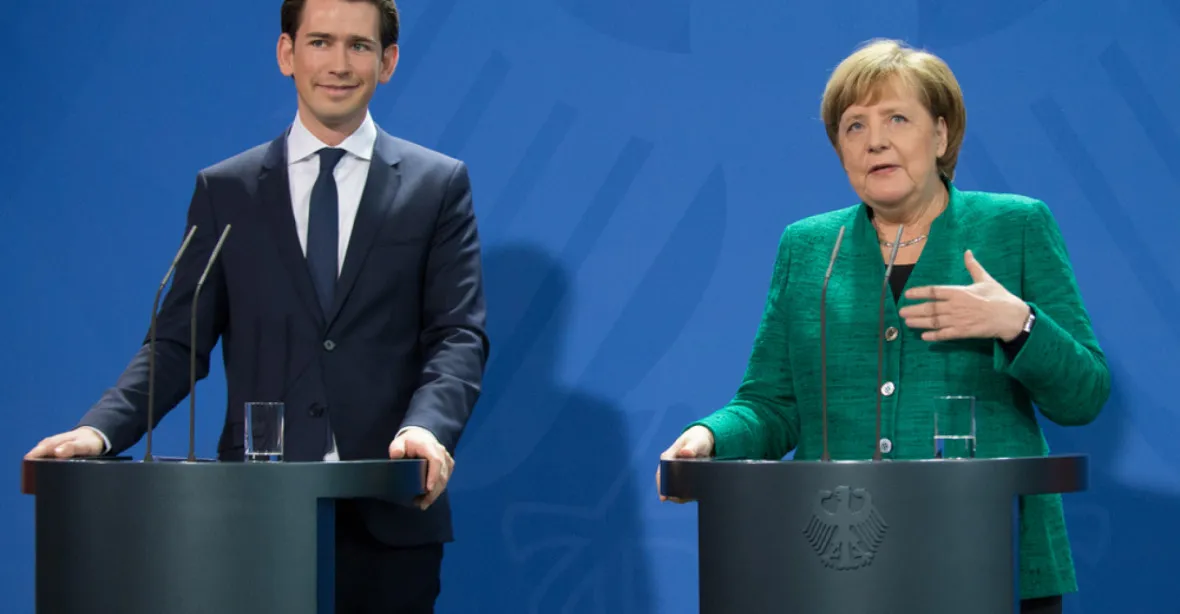 Merkelová a Kurz se vyslovili pro zlepšení ochrany hranic EU