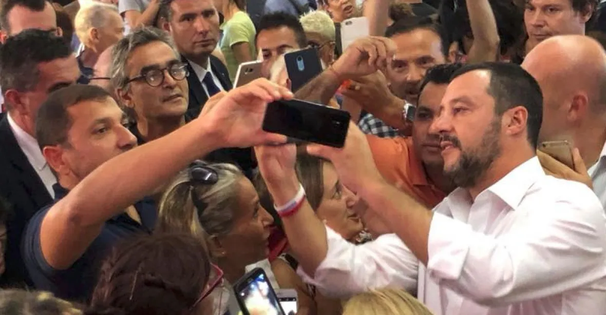 Salvini čelí kritice za výrok o otrocích. Migranty jsem bránil, tvrdí