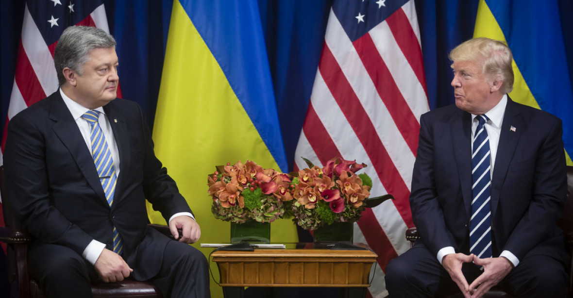Zaplatil Porošenko za schůzku s Trumpem? Ukrajinský prezident to odmítá a žaluje BBC