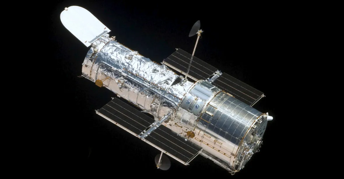 Slavný Hubbleův teleskop má potíže, museli ho odstavit kvůli poškozenému gyroskopu