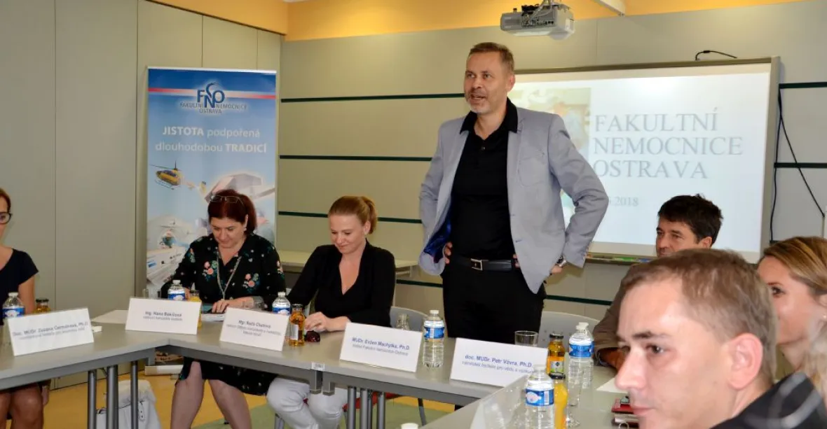 Ředitel Fakultní nemocnice v Ostravě rezignoval, chce uklidnit situaci