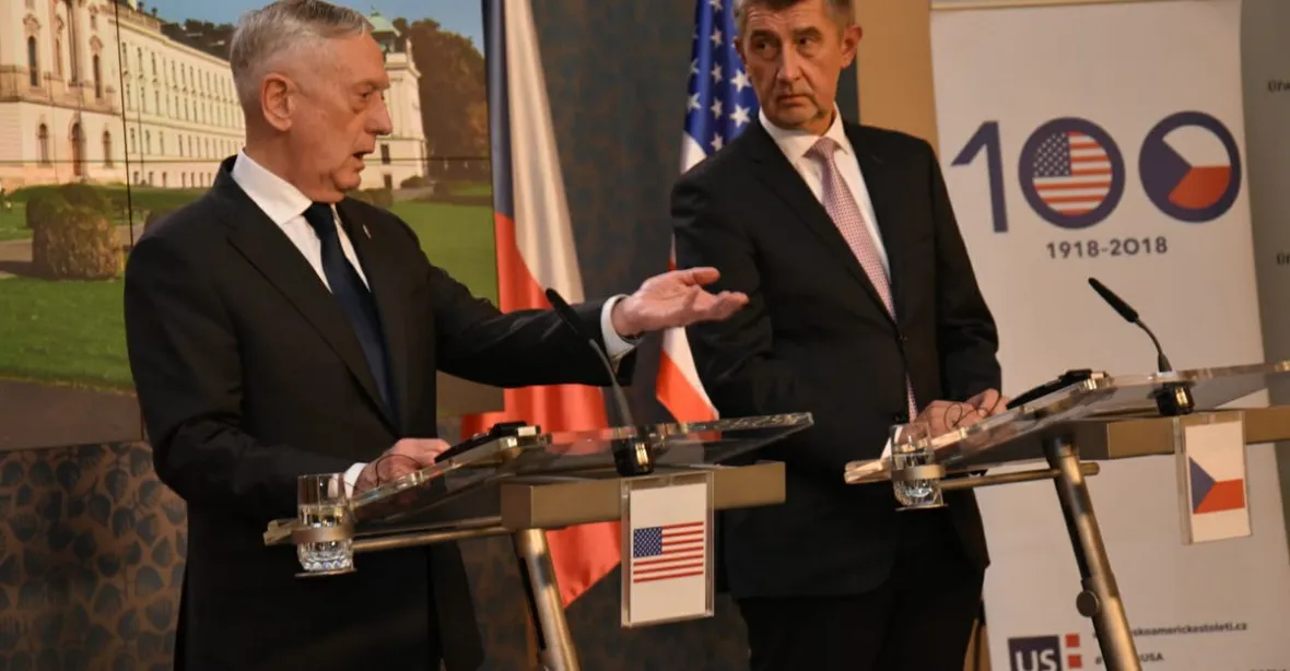Modlíme se za zesnulé české vojáky v Afghánistánu, prohlásil americký ministr obrany Mattis