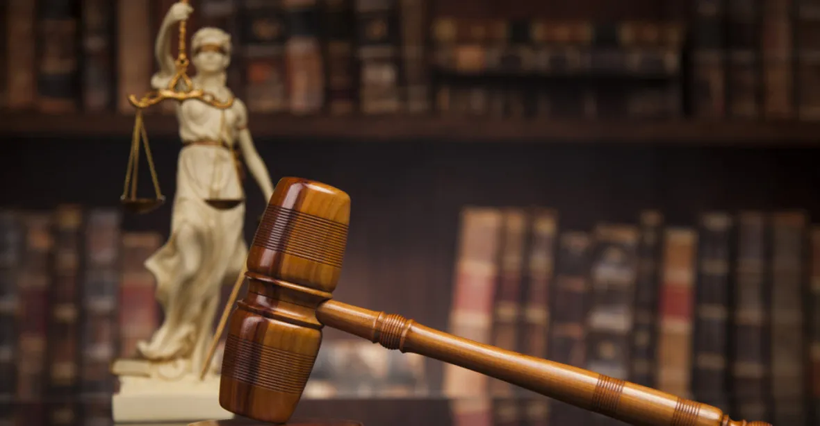 Nový trestný čin mate advokáty. Je maření spravedlnosti v rozporu s etickým kodexem?