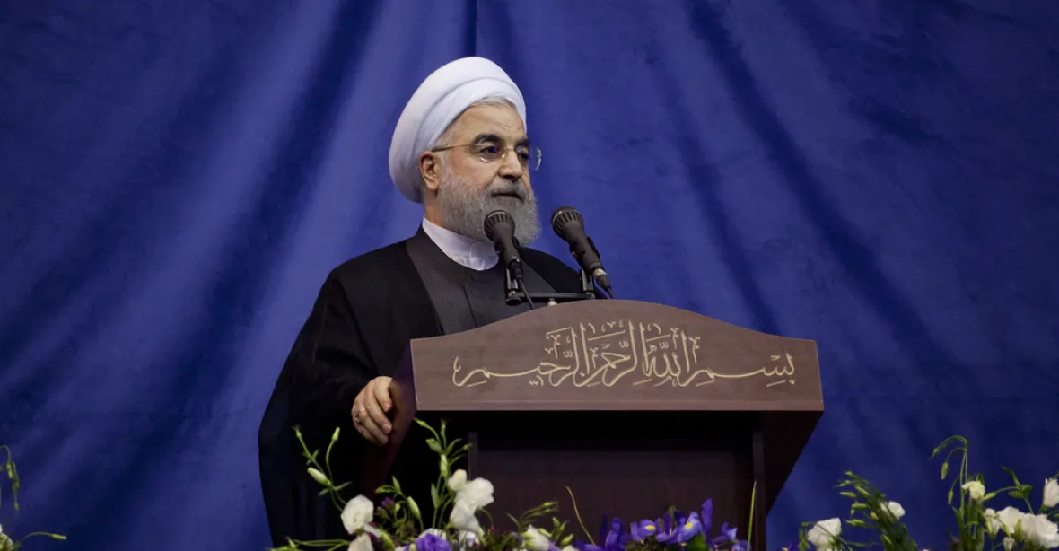 Porušíme sankce a ropu budeme prodávat dál, vzkázal USA íránský prezident
