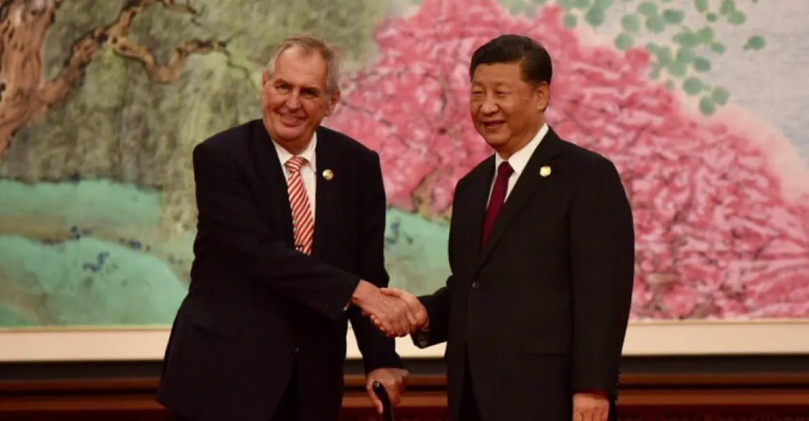 Zeman v Číně mluvil o propojení Asie a Evropy, přijal pozvání i na další rok