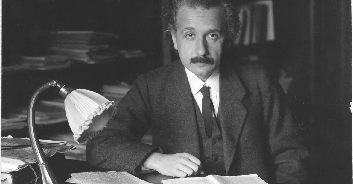 Einstein v roce 1922 uvažoval nad růstem antisemitismu. Draží se dopis, který psal z úkrytu