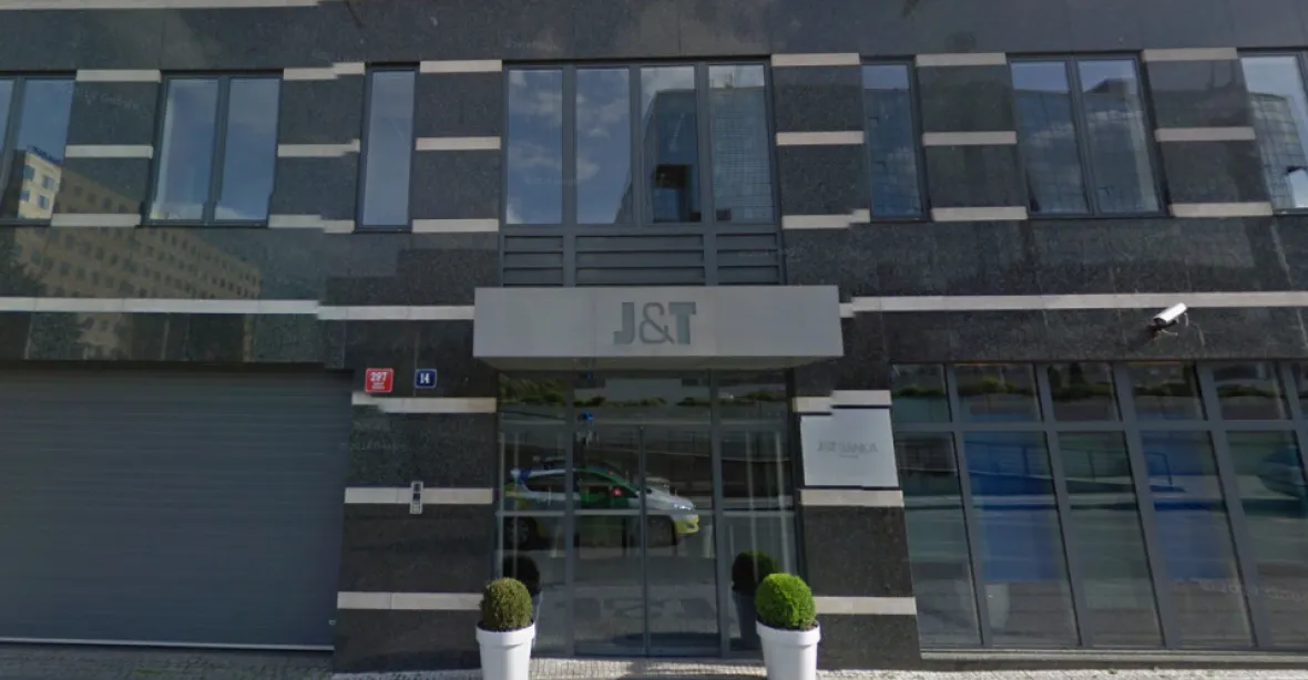 J&T dostala na Slovensku vysokou pokutu. Neoznámila koupi podílu