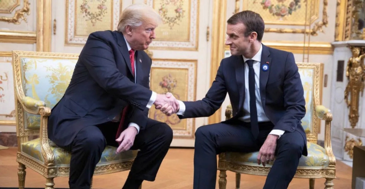 Francie není vazalem USA, odpověděl Macron na Trumpovy tvrdě kritické tweety