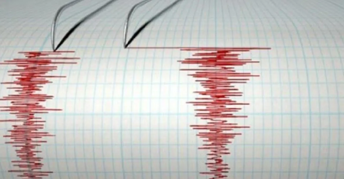 Západ Íránu zasáhlo zemětřesení, zraněno bylo přes 400 lidí